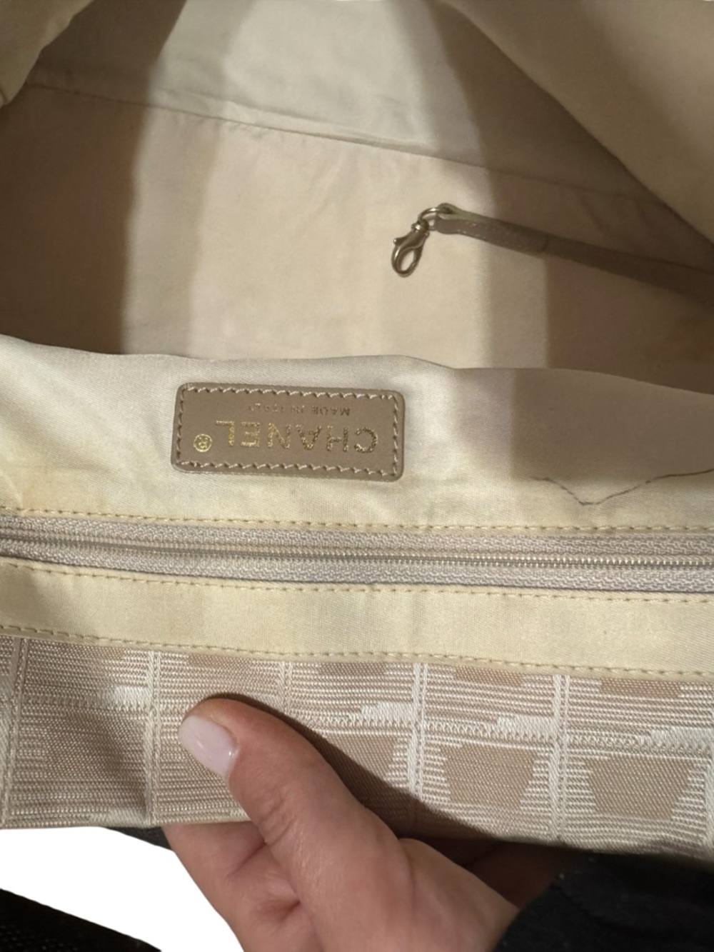 ✨ CHANEL Beige Canvas Tote | CC Monogram ✨ - Picture 10 of 13